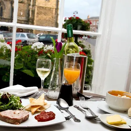 The Kings Head Hotel, Richmond, North Yorkshire - The Coaching Group Hotel 4*