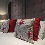 The Kings Head Hotel, Richmond, North Yorkshire - The Coaching Group Hotel 4*