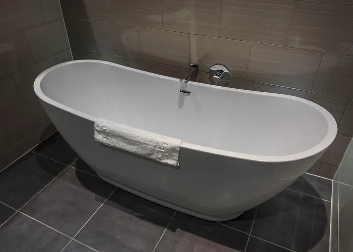 The Kings Head Hotel, Richmond, North Yorkshire - The Coaching Group Hotel 4*