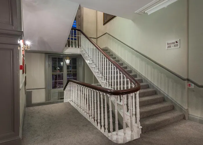 The Kings Head Hotel, Richmond, North Yorkshire - The Coaching Group Richmond (North Yorkshire)